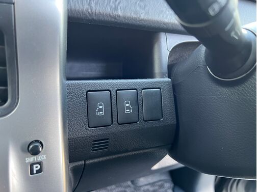 【廃車の無料引取り】当社は他社で購入された場合でも走行不能車や廃車の無料引き取り大歓迎です。「LINEでお問い合わせ」から車検証・車両の写真とご希望金額をお送りください。