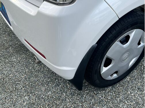 【お車探し】お客様のご要望に応じて、仕入れのプロがお客様と一緒にご希望のお車をお探しさせて頂くサービスをご提供しています。ご遠慮なくお申し出ください。