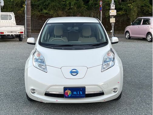 【お車探し】お客様のご要望に応じて、仕入れのプロがお客様と一緒にご希望のお車をお探しさせて頂くサービスをご提供しています。ご遠慮なくお申し出ください。