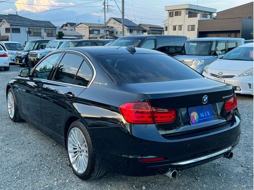 【お車探し】お客様のご要望に応じて、仕入れのプロがお客様と一緒にご希望のお車をお探しさせて頂くサービスをご提供しています。ご遠慮なくお申し出ください。