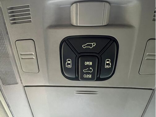 【廃車の無料引取り】当社は他社で購入された場合でも走行不能車や廃車の無料引き取り大歓迎です。「LINEでお問い合わせ」から車検証・車両の写真とご希望金額をお送りください