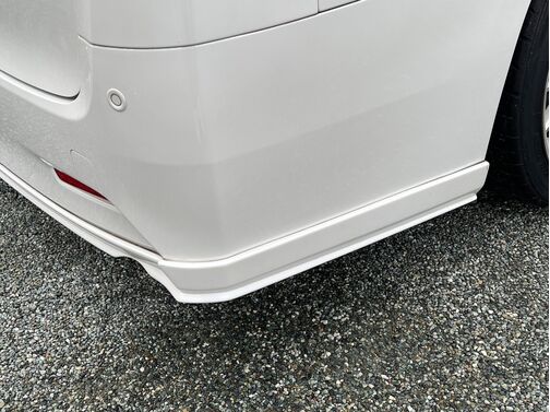 【友達追加の方法②】車両画像の2枚目のQRコードをLINEで読み込んで友達追加できます。