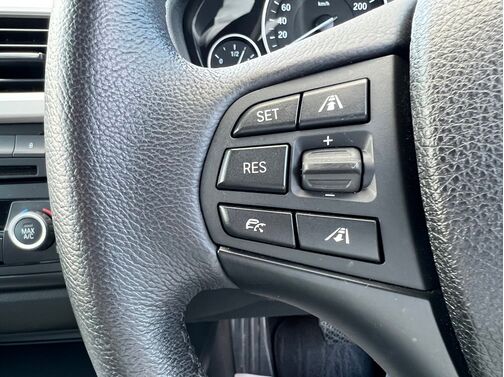 【友達追加の方法②】車両画像の2枚目のQRコードをLINEで読み込んで友達追加できます。