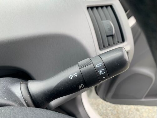 【友達追加の方法②】車両画像の2枚目のQRコードをLINEで読み込んで友達追加できます。