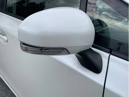 【お車探し】お客様のご要望に応じて、仕入れのプロがお客様と一緒にご希望のお車をお探しさせて頂くサービスをご提供しています。ご遠慮なくお申し出ください。