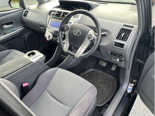 【友達追加の方法②】車両画像の2枚目のQRコードをLINEで読み込んで友達追加できます。