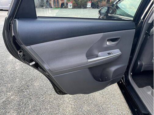 ご返信頂くと、当社の自社ローンの特徴について、詳しくご案内させて頂きますので、まずは公式LINEの友達登録をお願いします