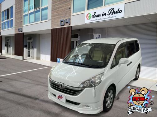 国産車 :: ホンダ :: ステップワゴン☆両側電動パワースライドドア