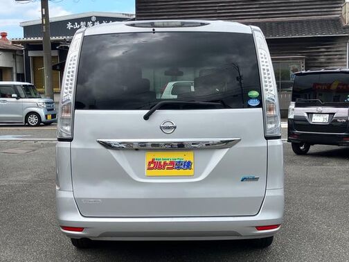 自社ローン実績１０００台以上！全国配車可能☆整備工場完備☆女性スタッフ対応☆全国故障対応