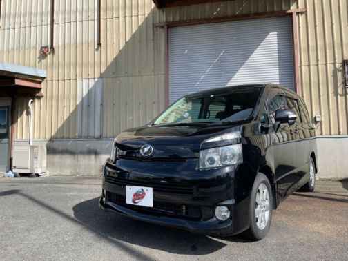 国産車 トヨタ ヴォクシー 自社ローン専門 中古車販売 カーマッチ