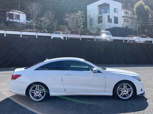 【お車探し】お客様のご要望に応じて、仕入れのプロがお客様と一緒にご希望のお車をお探しさせて頂くサービスをご提供しています。ご遠慮なくお申し出ください。