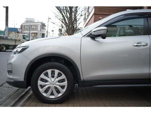 大きな傷もなく綺麗なお車です！