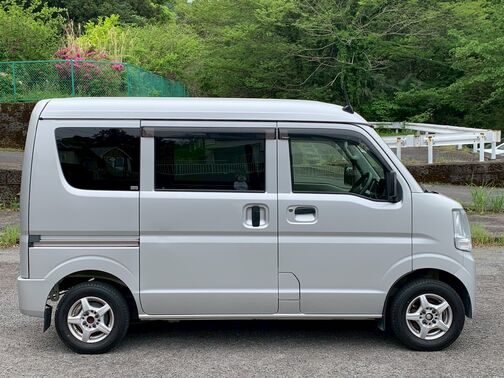 【仮審査申込】当社公式LINEから詳しくご案内しています。まずは、次の①～③の中からやりやすい方法で友達追加をお願いします。