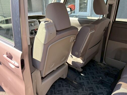 普通自動車なら、どんな状態のお車でも4万円以上でお引き受け致します。
