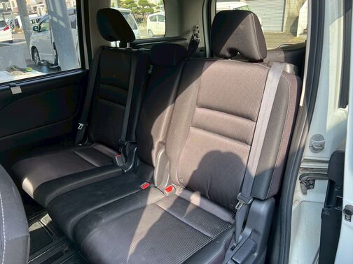 普通自動車なら、どんな状態のお車でも4万円以上でお引き受け致します。