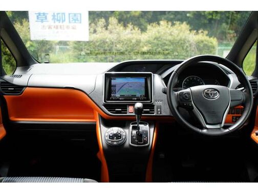 車内も綺麗でおしゃれなデザインです。