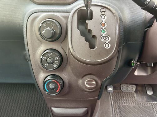 軽自動車なら、どんな状態のお車でも1万5千円でお引き受け致します。