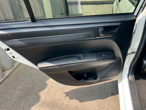 15年未満、15キロ以下のお車に関しましては、1年間走行距離無制限保障をご選択いただけます。