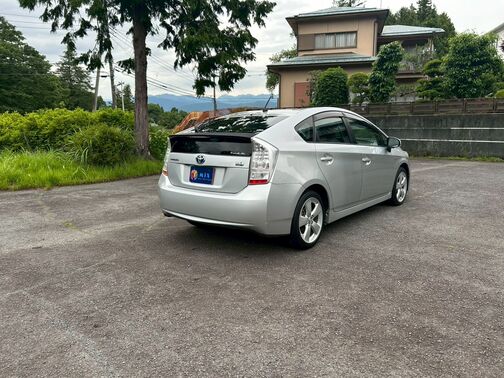 【お車探し】お客様のご要望に応じて、仕入れのプロがお客様と一緒にご希望のお車をお探しさせて頂くサービスをご提供しています。ご遠慮なくお申し出ください。
