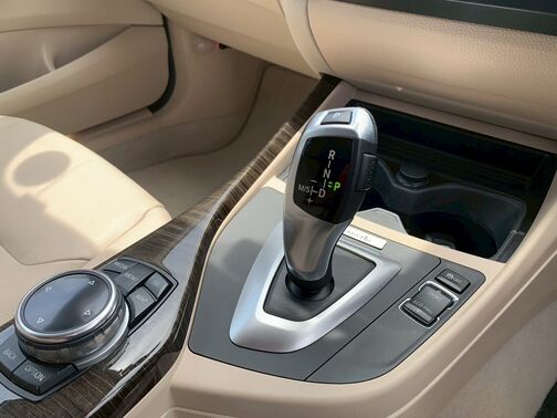 【全国へ納車可能】遠方の方でもご購入頂けるように陸送輸送を安価なお値段で承っています。【返品保証有り】ご遠方のお客様には一週間の返品保証付きです。