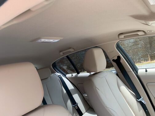 【お車探し】お客様のご要望に応じて、仕入れのプロがお客様と一緒にご希望のお車をお探しさせて頂くサービスをご提供しています。ご遠慮なくお申し出ください。