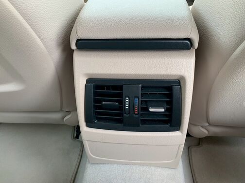 【安心】納車後のトラブルが発生しても、当社独自の保証サービスにご加入頂ければ修理ができるので、安心してお乗りいただくことができます。