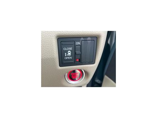 ご来店の際はお手数ですが事前に００７８６０４８４５８４までお電話をお願いいたします