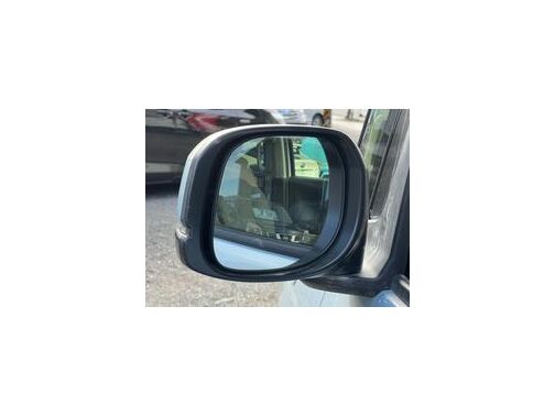 ご来店の際はお手数ですが事前に００７８６０４８４５８４までお電話をお願いいたします