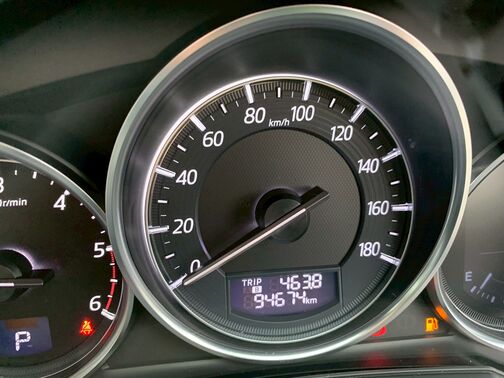 【お車探し】お客様のご要望に応じて、仕入れのプロがお客様と一緒にご希望のお車をお探しさせて頂くサービスをご提供しています。ご遠慮なくお申し出ください。