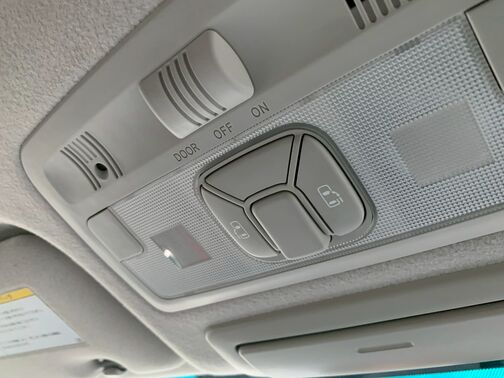 【点検整備】当社の点検整備は消耗品やオイル交換もしています。
点検箇所の写真やコンピューター診断の結果は全て写真を撮って保存してあります。ご安心ください。