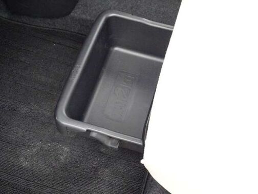 【運転席＆助手席】広々ゆったり！長距離運転をする際は疲れの軽減ができ快適に運転できますね☆快適なドライブをお楽しみ下さい♪