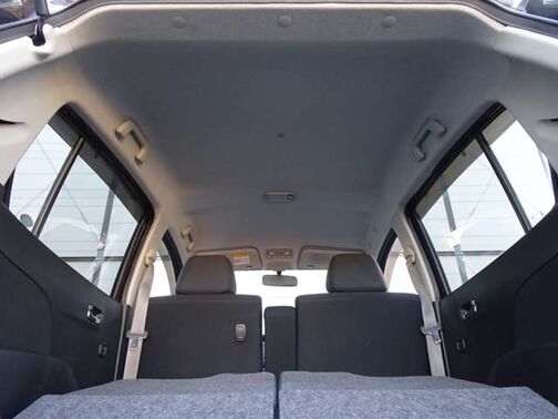 【天井】シミや垂れ、タバコ焦げなどございません。キレイな状態が保たれており、ご納車前にさらに丁寧にクリーニングさせて頂きます♪