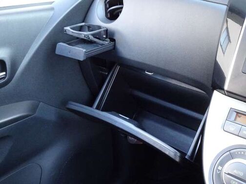 収納多数】車内空間がきれいに保たれること間違いなしです！