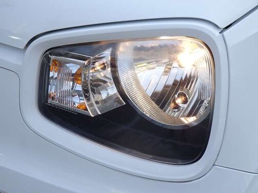 【ハロゲンライト】暗い夜道や視界の悪い日でも快適なドライブが可能！『ＬＥＤ』や『ＨＩＤ』といったさらに明るくスタイリッシュなヘッドライトにもＯＰで変更可能です☆