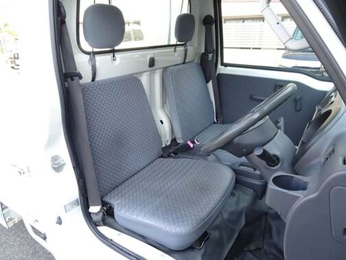 【専用機器を使用しての室内徹底除菌】当店の販売車両は全車、抗菌＆除菌済みです！気持ちよくお乗りいただく為の努力は惜しみません