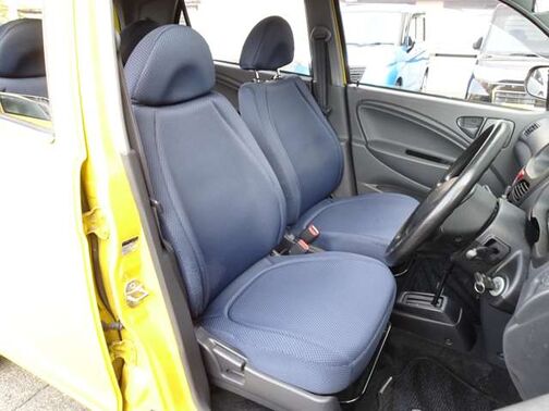 【運転席＆助手席】広々ゆったり！長距離運転をする際は疲れの軽減ができ快適に運転できますね☆快適なドライブをお楽しみ下さい