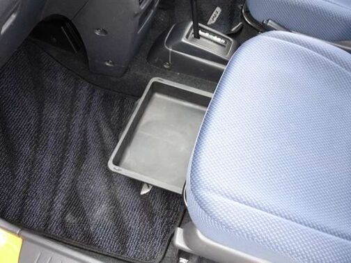 【フロアマット】フロアマットもキレイな状態となっております♪ご納車前にも徹底的に洗浄・掃除した後ご納車させて頂きます