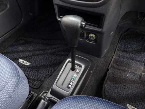 【シフトレバー】シフトもとても操作しやすいデザインになっております！運転する人の事を第一に考えた操作性の高い仕様です