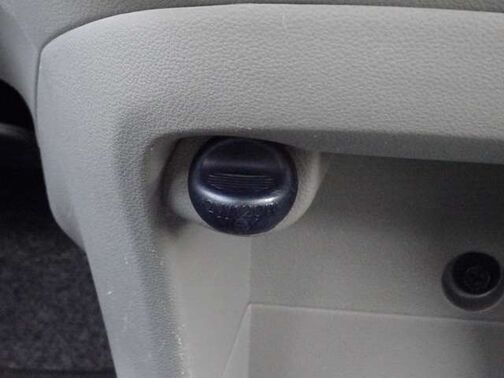 １２Vの電源ソケットは使いやすい場所に装備されています