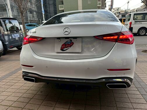 リアも非常にインパクトもあり、綺麗な車です。