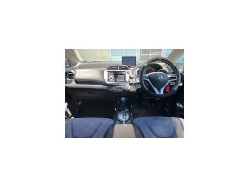 当店のお車をご覧いただきましてありがとうございます。お車についてのご質問やお見積りのご依頼、ご購入にあたってのご相談などお気軽にお問い合わせ下さい！