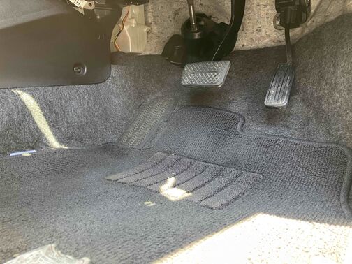 当店のお車をご覧いただきましてありがとうございます。お車についてのご質問やお見積りのご依頼、ご購入にあたってのご相談などお気軽にお問い合わせ下さい！