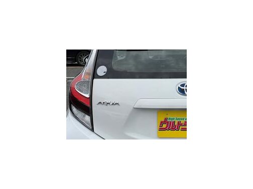 国家認定整備士の点検済み車両です。ここから始まるカーライフは当社にて！維持もオイル交換軽自動車１，２００円普通車１，８００円！その他ご提案も盛りだくさん！０５４－３９５－７５４０まで