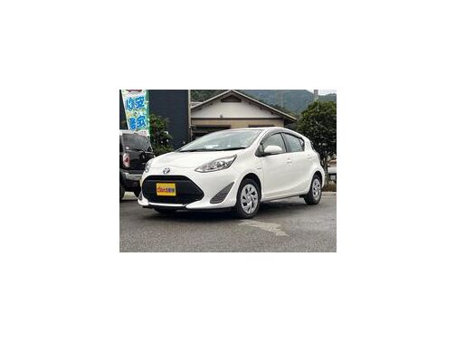 国家認定整備士の点検済み車両です。ここから始まるカーライフは当社にて！維持もオイル交換軽自動車１，２００円普通車１，８００円！その他ご提案も盛りだくさん！０５４－３９５－７５４０まで