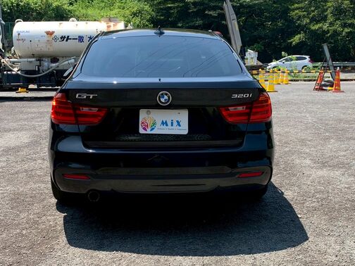 【お車探し】お客様のご要望に応じて、仕入れのプロがお客様と一緒にご希望のお車をお探しさせて頂くサービスをご提供しています。ご遠慮なくお申し出ください。