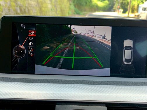 【お車探し】お客様のご要望に応じて、仕入れのプロがお客様と一緒にご希望のお車をお探しさせて頂くサービスをご提供しています。ご遠慮なくお申し出ください。