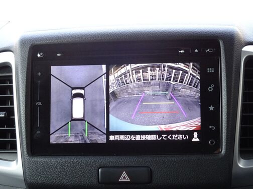 【全周囲カメラ】カラーで後方、車両周囲の映像を映してくれます☆障害物や車庫入れの際の確認もとれて安心ですね