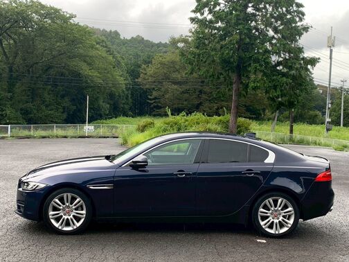 【廃車の無料引取り】当社は他社で購入された場合でも走行不能車や廃車の無料引き取り大歓迎です。「LINEでお問い合わせ」から車検証・車両の写真とご希望金額をお送りください
