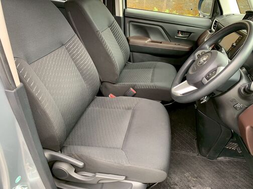 【お車探し】お客様のご要望に応じて、仕入れのプロがお客様と一緒にご希望のお車をお探しさせて頂くサービスをご提供しています。ご遠慮なくお申し出ください。