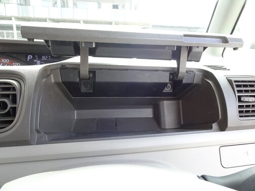 【収納多数】車内空間がきれいに保たれること間違いなしです
